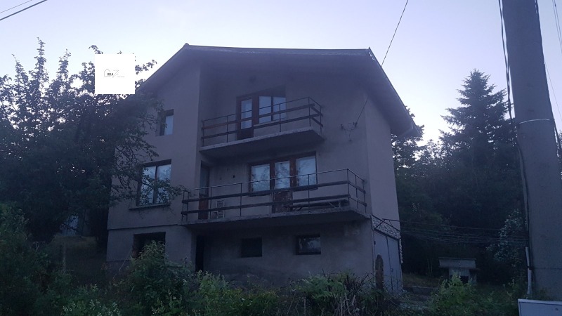 Продава КЪЩА, с. Планиница, област Перник, снимка 1 - Къщи - 45054726