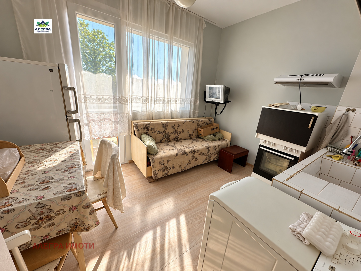 Продава 2-СТАЕН, гр. Пазарджик, Моста на Лютата, снимка 2 - Апартаменти - 56016847