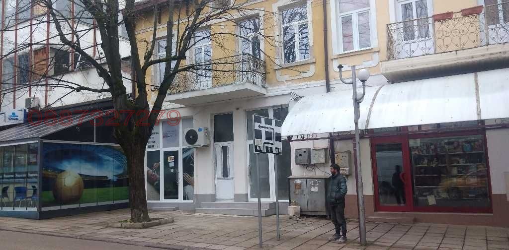 Продава ЕТАЖ ОТ КЪЩА, гр. Вършец, област Монтана, снимка 2 - Етаж от къща - 54162250