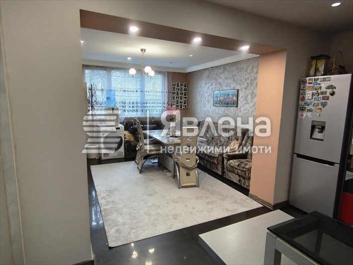Продава ЕТАЖ ОТ КЪЩА, гр. Божурище, област София област, снимка 2 - Етаж от къща - 54876582