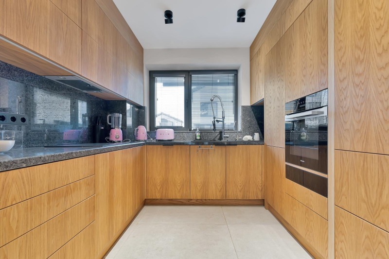 Продава КЪЩА, гр. София, в.з.Малинова долина, снимка 3 - Къщи - 53357620