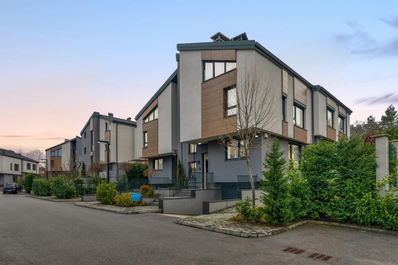 Продава КЪЩА, гр. София, в.з.Малинова долина, снимка 16 - Къщи - 53357620