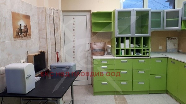 Продава МАГАЗИН, гр. Хисаря, област Пловдив, снимка 2 - Магазини - 54623717