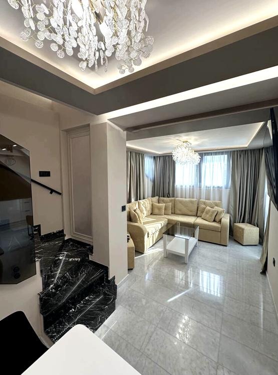Продава  3-стаен град Пловдив , Център , 135 кв.м | 66868348