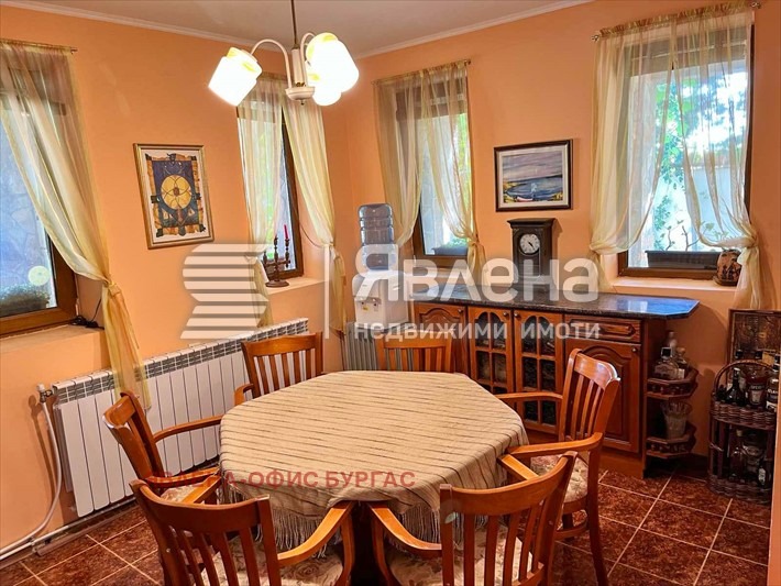 Продава КЪЩА, с. Кошарица, област Бургас, снимка 10 - Къщи - 49578440