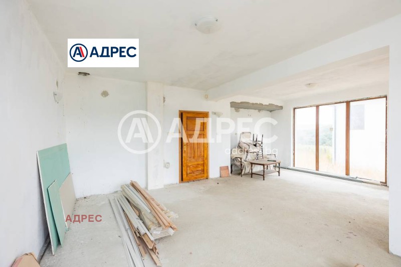 Продава КЪЩА, с. Църква, област Добрич, снимка 2 - Къщи - 53280461