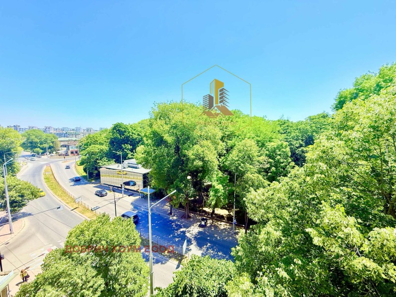 Продава 4-СТАЕН в град Добрич, Свети Георги - 120 кв.м / 120 000 € » 234 699.60 лв., ДОБРИЧ ХОУМ ЕООД
