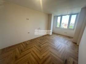 3-стаен град Пловдив, Център 9