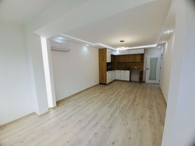 На продаж  1 спальня Шумен , Тракия , 60 кв.м | 21301449 - зображення [2]