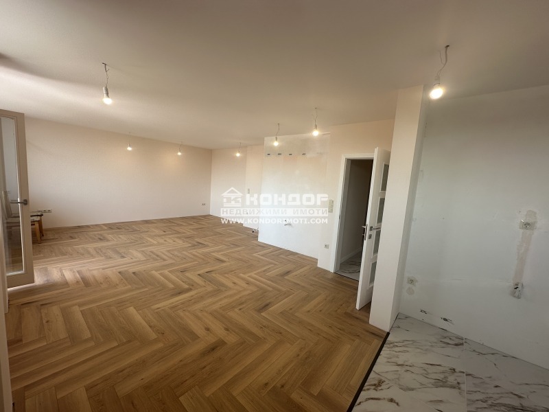 De vânzare  2 dormitoare Plovdiv , Țentâr , 130 mp | 56128779 - imagine [6]