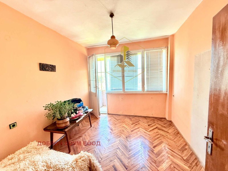 Продава  4-стаен град Добрич , Свети Георги , 120 кв.м | 83827490 - изображение [2]