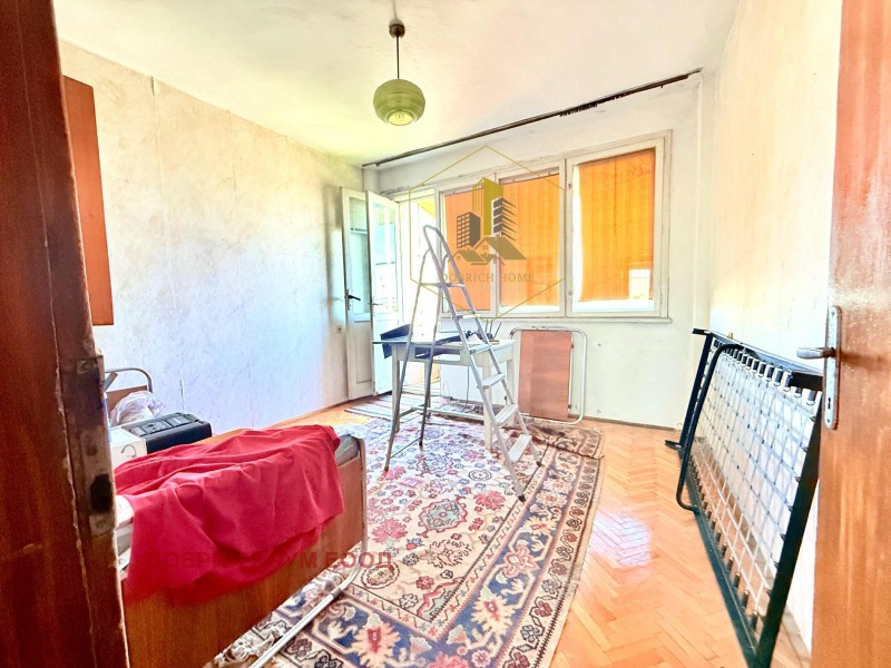 Продава  4-стаен град Добрич , Свети Георги , 120 кв.м | 83827490 - изображение [5]