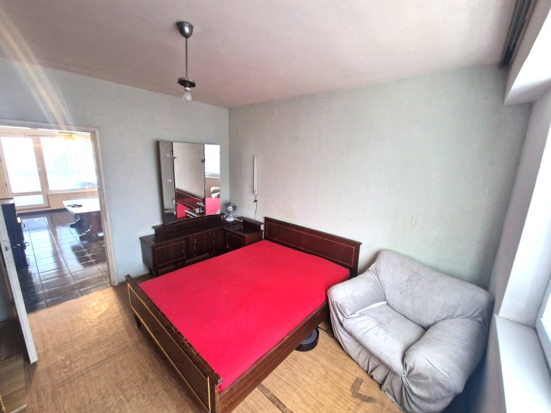 Продава МНОГОСТАЕН, гр. Русе, Централен южен район, снимка 9 - Апартаменти - 53004103