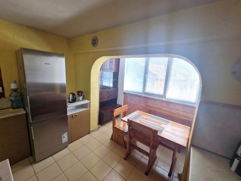 Продава МНОГОСТАЕН, гр. Русе, Централен южен район, снимка 11 - Апартаменти - 53004103