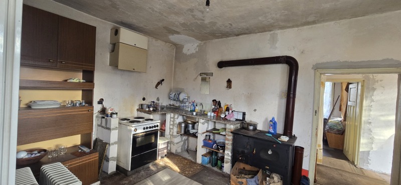 Продава КЪЩА, с. Цацаровци, област София област, снимка 15 - Къщи - 52950787