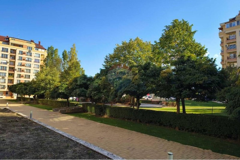 Продава 2-СТАЕН в град София, Военна рампа - 76 кв.м / 155 000 € » 303 153.65 лв., РЕМАКС ПЛЮС