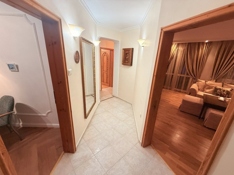 Продава 3-СТАЕН, гр. Бургас, Център, снимка 6 - Апартаменти - 53403930