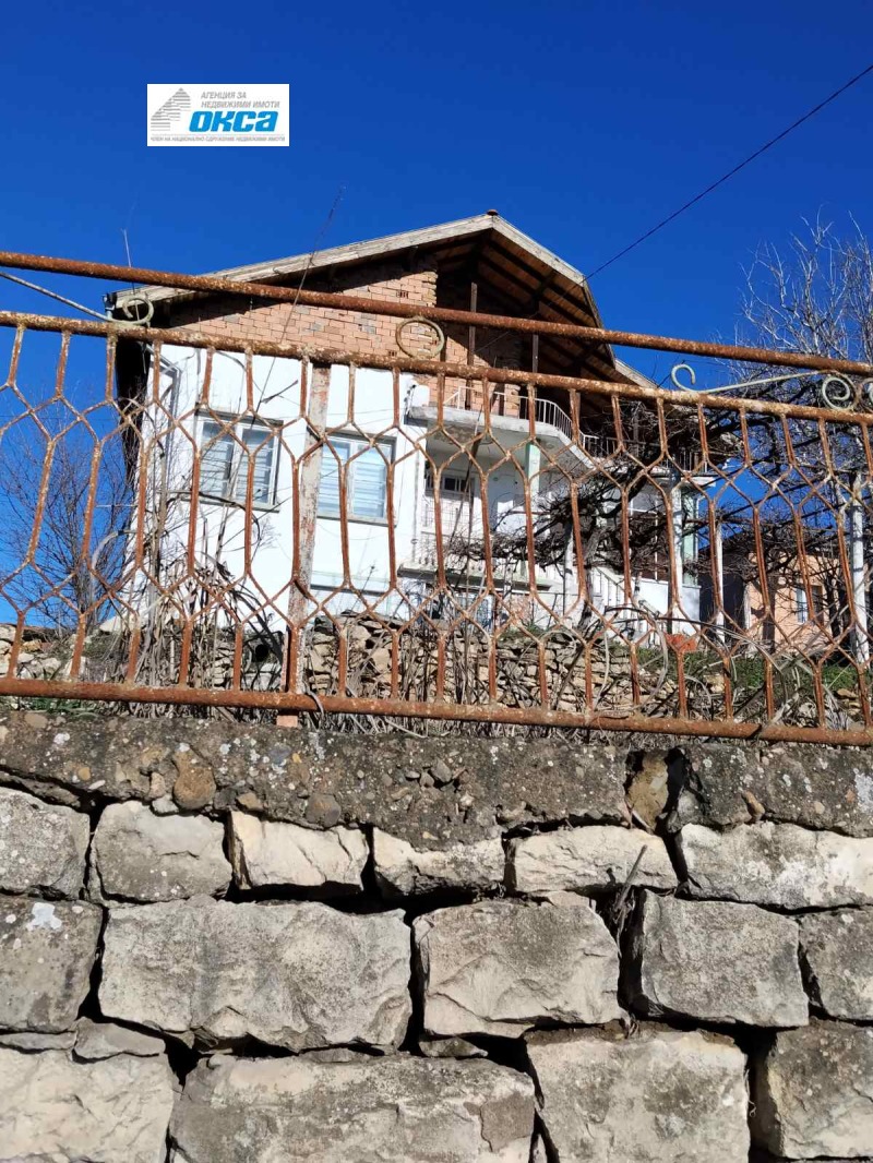 Продава КЪЩА, с. Садовец, област Плевен