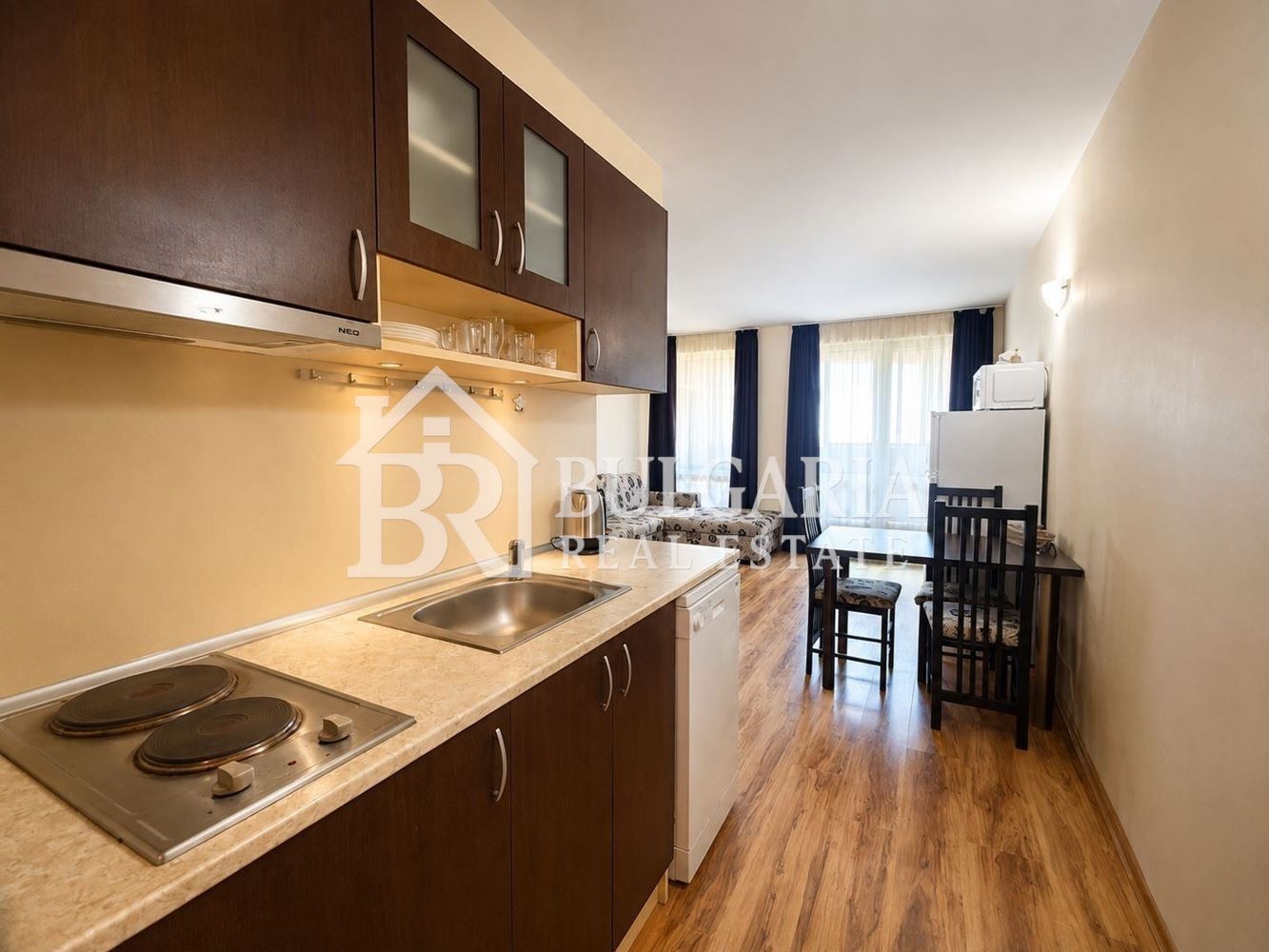 Продава 1-СТАЕН, гр. Ахелой, област Бургас, снимка 6 - Апартаменти - 54602336