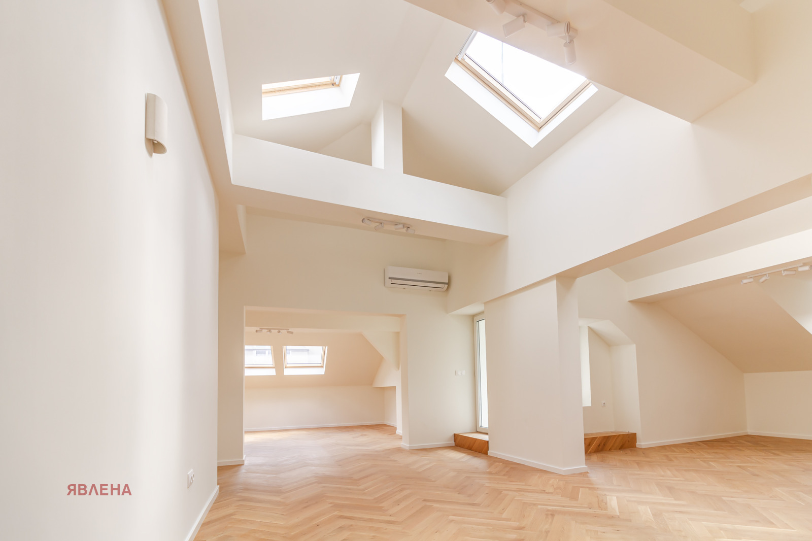 Продава МНОГОСТАЕН, гр. София, Център, снимка 3 - Апартаменти - 55711696