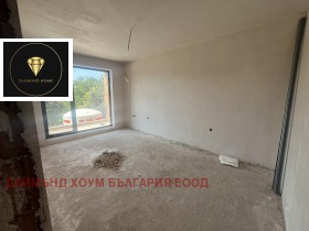 Продава 2-стаен град Пловдив Кършияка - [1] 