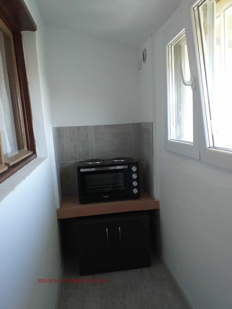 Продава 1-СТАЕН, гр. Ямбол, Васил Левски, снимка 3 - Апартаменти - 52411237