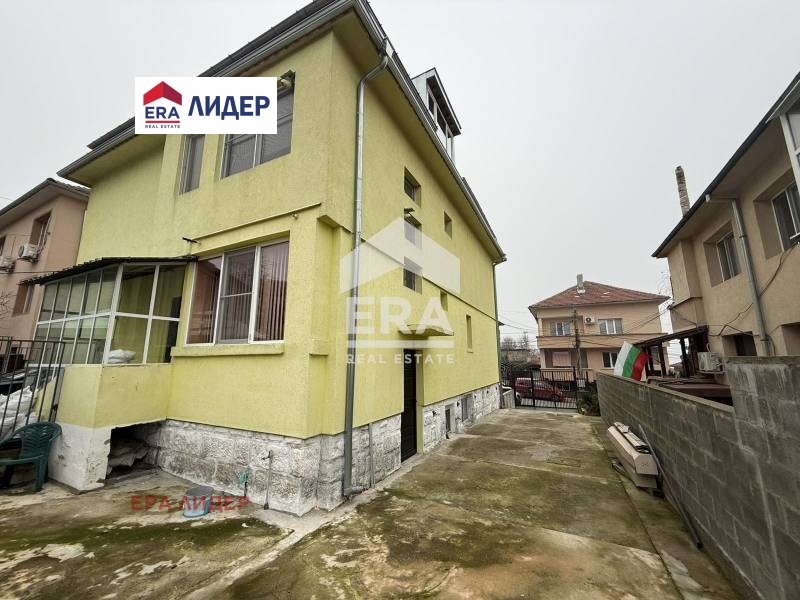 Продава КЪЩА, гр. Русе, Дружба 2, снимка 4 - Къщи - 55041000
