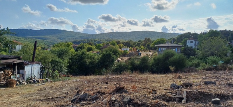 Продава ПАРЦЕЛ в област Бургас, с. Изгрев - 935 кв.м / 49 000 € » 95 835.67 лв., ДОМИНИТА