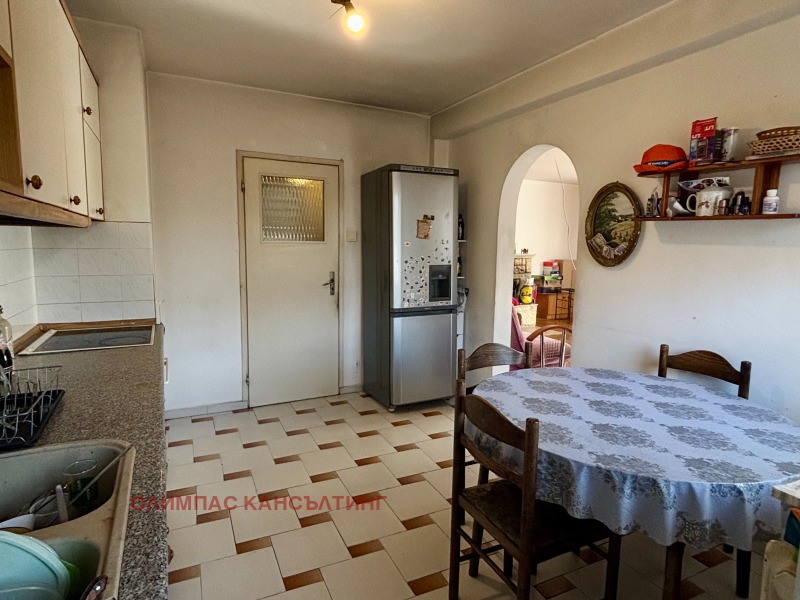 Продава МНОГОСТАЕН, гр. София, Павлово, снимка 2 - Апартаменти - 53038946