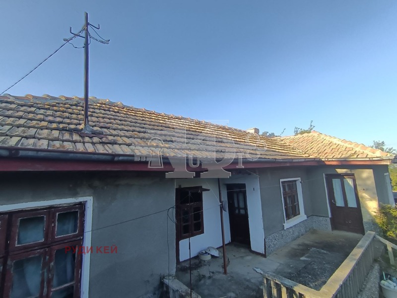 Продава КЪЩА, с. Аврен, област Варна, снимка 3 - Къщи - 48204905