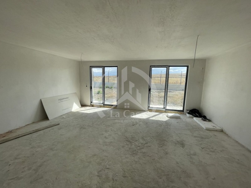 Продава КЪЩА, с. Хераково, област София област, снимка 14 - Къщи - 52597417