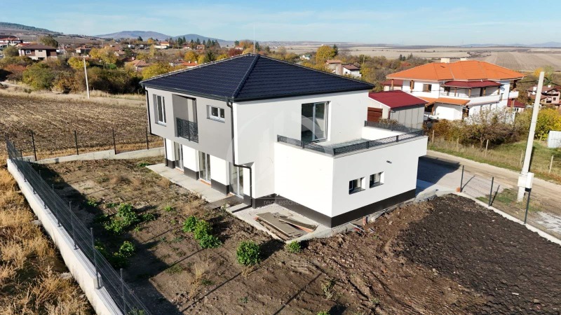 Продава КЪЩА, с. Хераково, област София област, снимка 6 - Къщи - 52597417