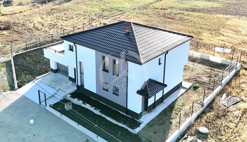 Продава КЪЩА, с. Хераково, област София област, снимка 2 - Къщи - 52597417