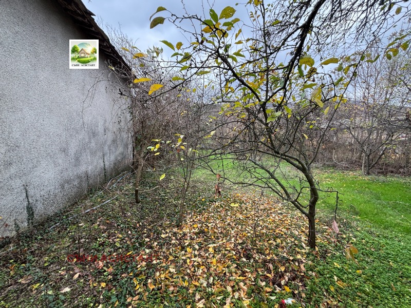 Продава КЪЩА, с. Средно градище, област Стара Загора, снимка 4 - Къщи - 52707235