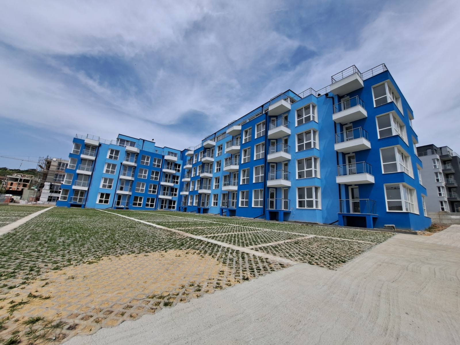 Продава ГАРАЖ, ПАРКОМЯСТО, гр. Варна, м-т Пчелина