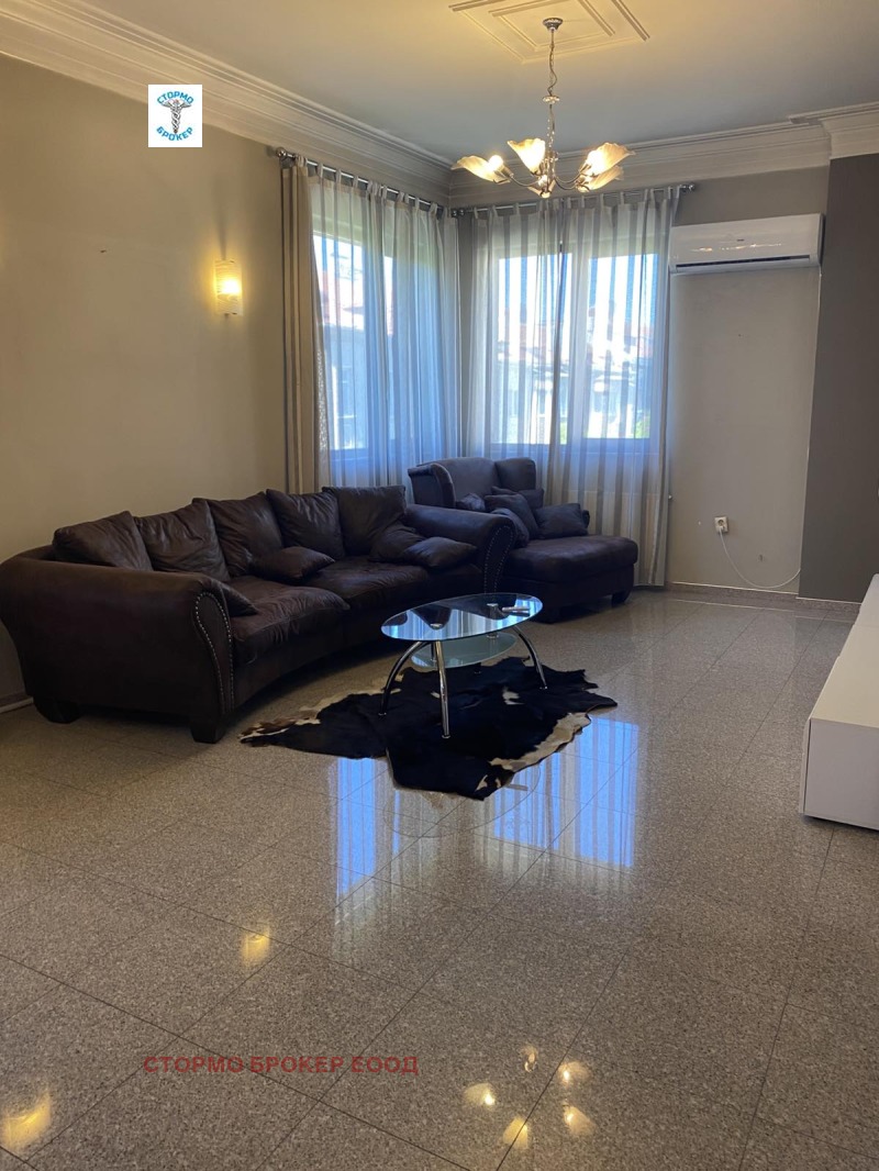 Продается  2 спальни София , Център , 118 кв.м | 87874303