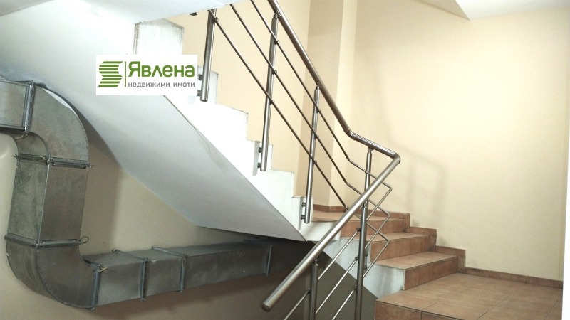 Продава ГАРАЖ, ПАРКОМЯСТО, гр. София, Зона Б-5, снимка 8 - Гаражи и паркоместа - 52646479