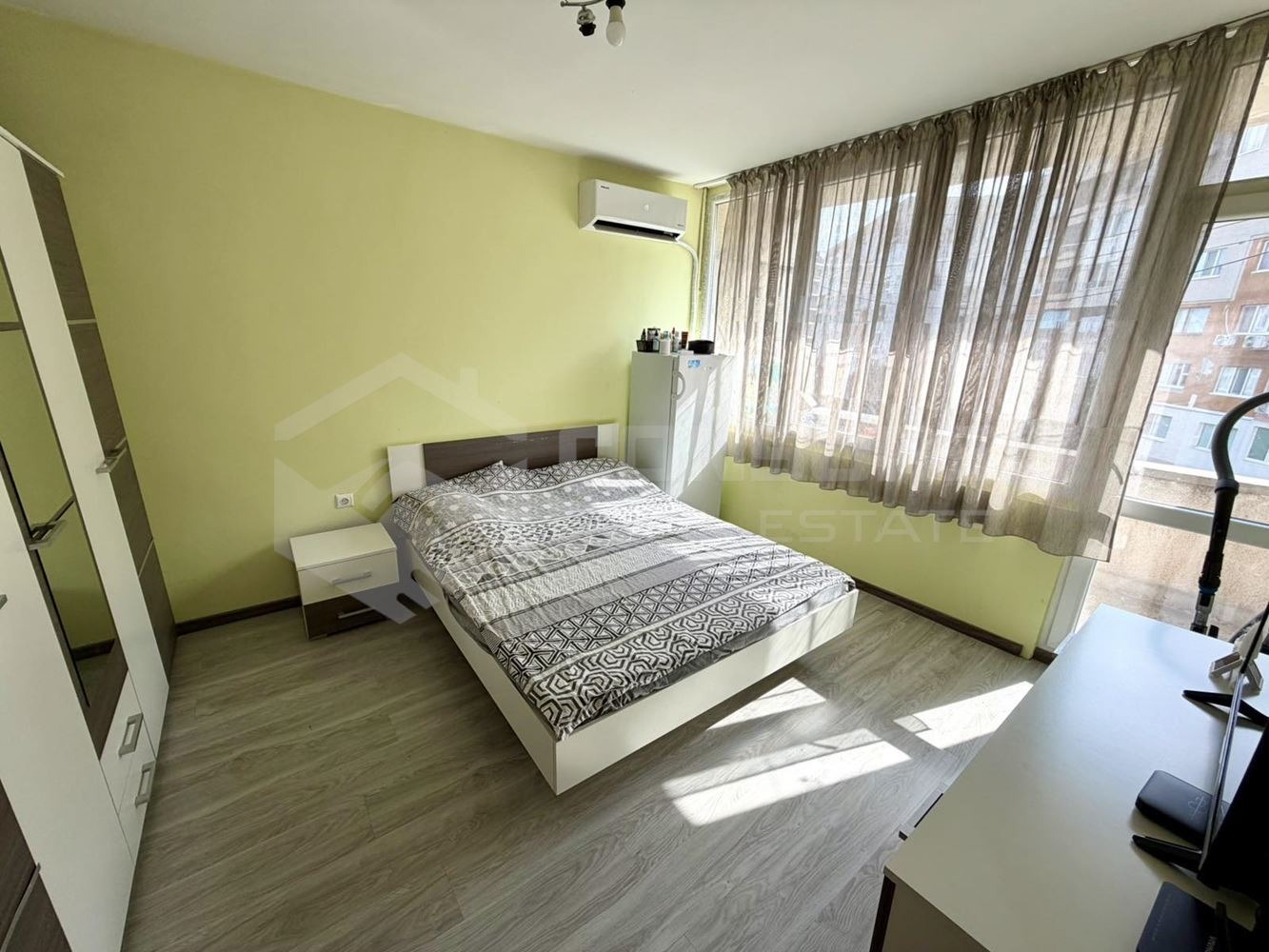 Продава 3-СТАЕН, гр. София, Полигона, снимка 2 - Апартаменти - 56116280