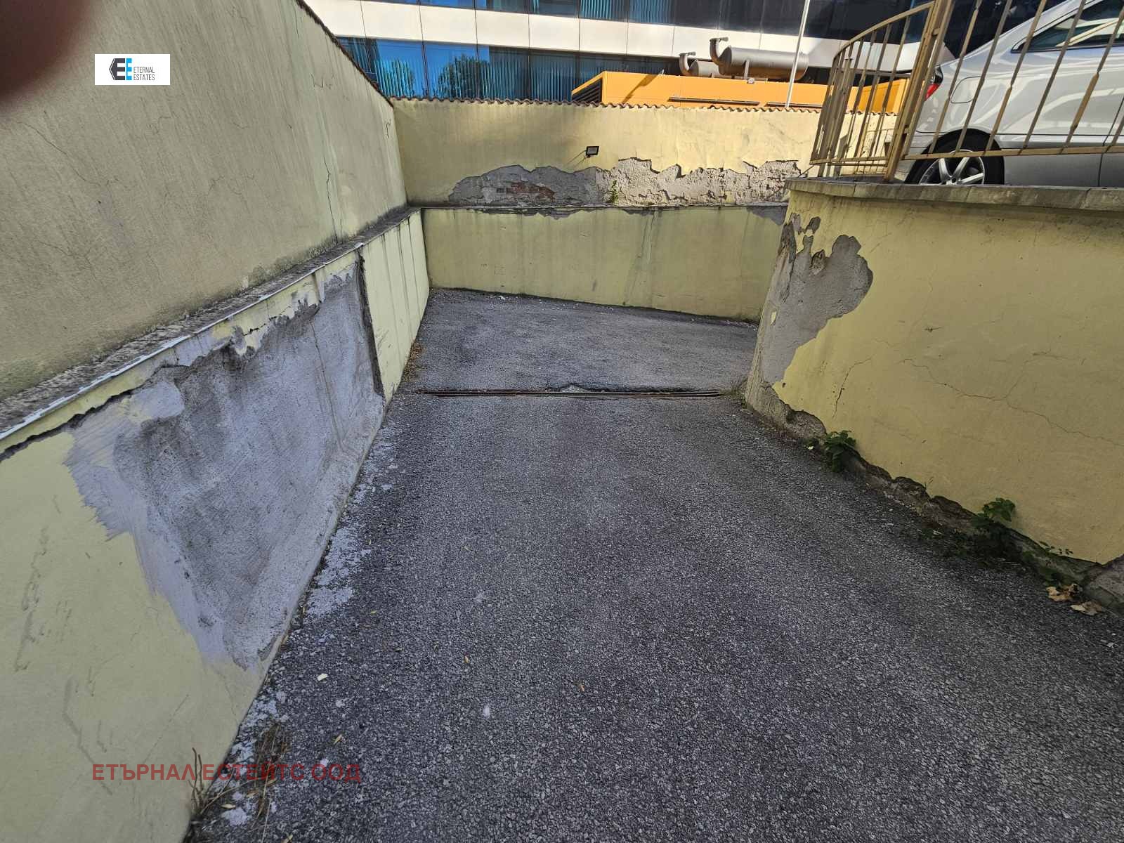 Продава ГАРАЖ, ПАРКОМЯСТО, гр. София, Бъкстон, снимка 15 - Гаражи и паркоместа - 55538485