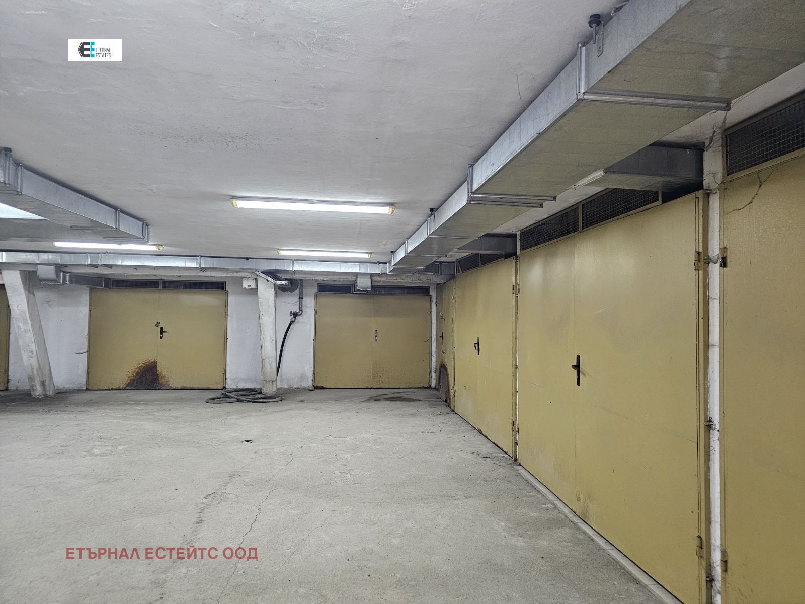 Продава ГАРАЖ, ПАРКОМЯСТО, гр. София, Бъкстон