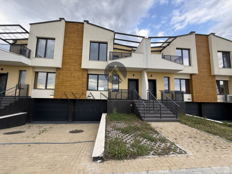 Продава КЪЩА в град Пловдив, Христо Смирненски - 230 кв.м / 268 999 € » 526 116.31 лв., АВАНГАРД РИЪЛ ЕСТЕЙТ
