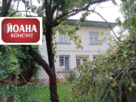 House Apriltsi, region Lovech 1