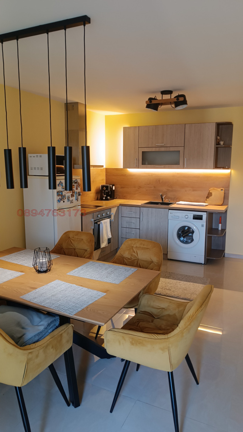 Продава  2-стаен област Перник , гр. Радомир , 67 кв.м | 36390497 - изображение [2]