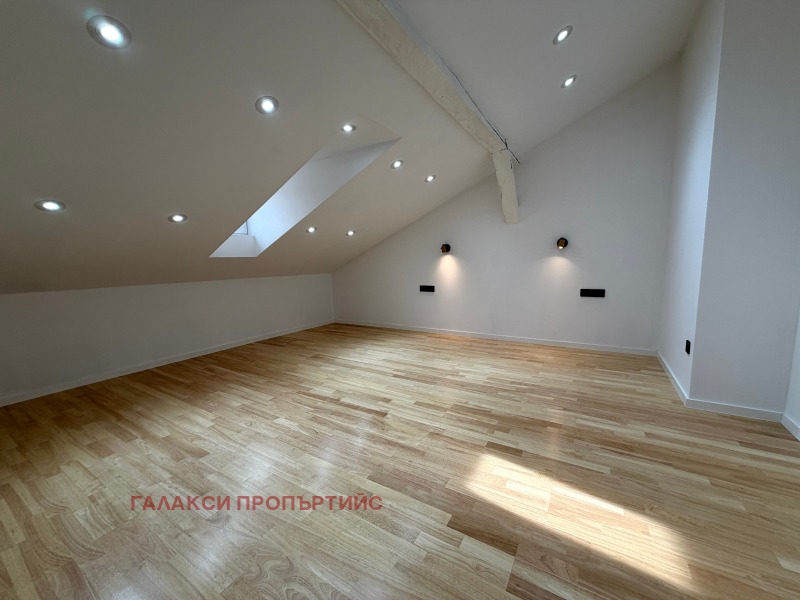 Продава МНОГОСТАЕН, гр. София, Център, снимка 12 - Апартаменти - 52463434