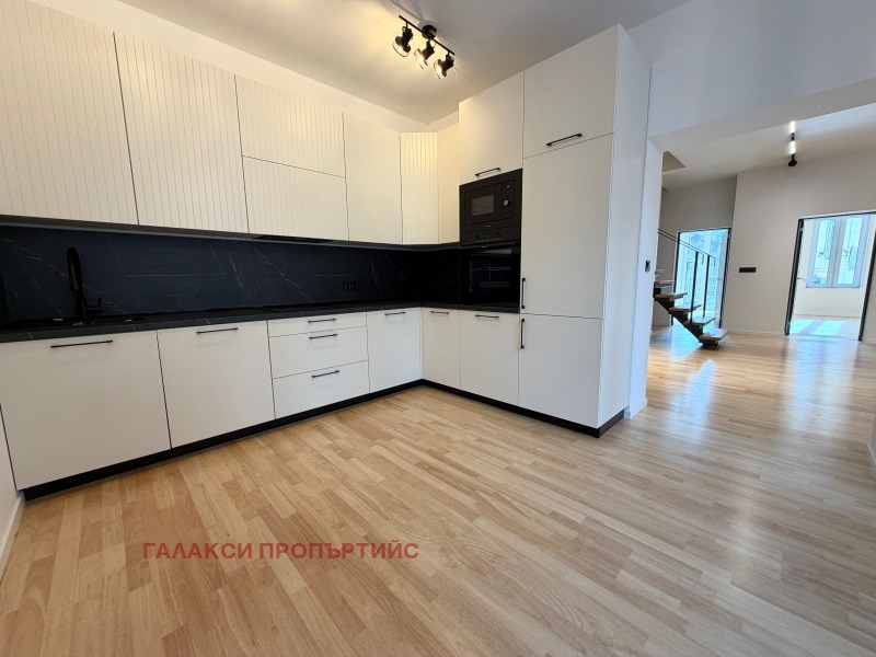 Продава МНОГОСТАЕН, гр. София, Център, снимка 7 - Апартаменти - 52463434