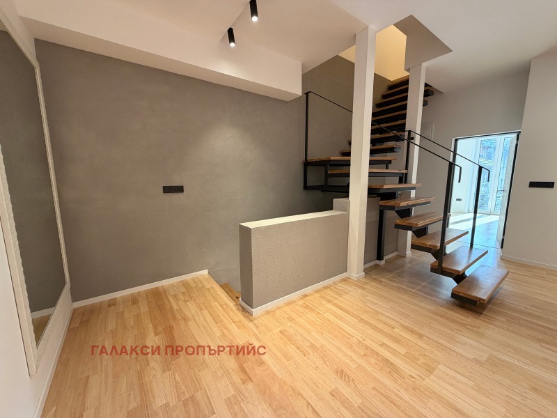 Продава МНОГОСТАЕН, гр. София, Център, снимка 2 - Апартаменти - 52463434