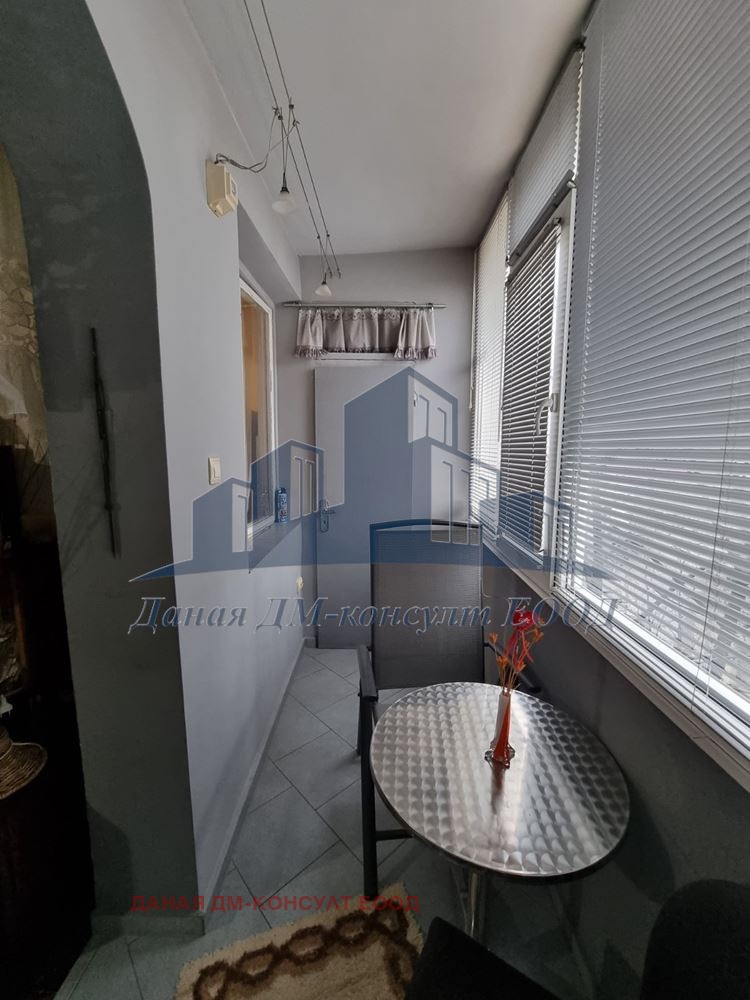 Продава МНОГОСТАЕН, гр. Шумен, Център, снимка 6 - Апартаменти - 56715944