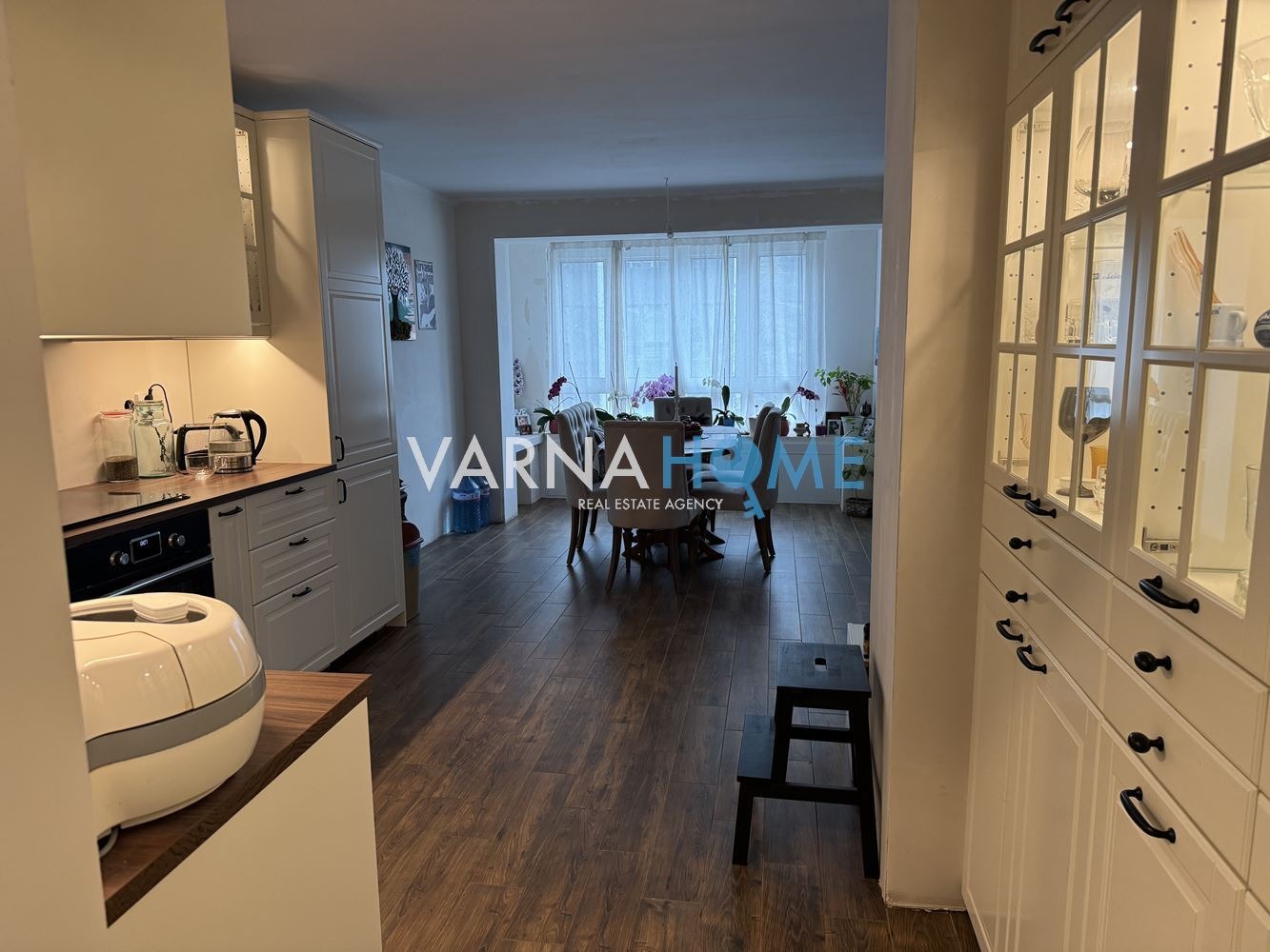 Продава 3-СТАЕН, гр. Варна, Централна поща, снимка 5 - Апартаменти - 54179766