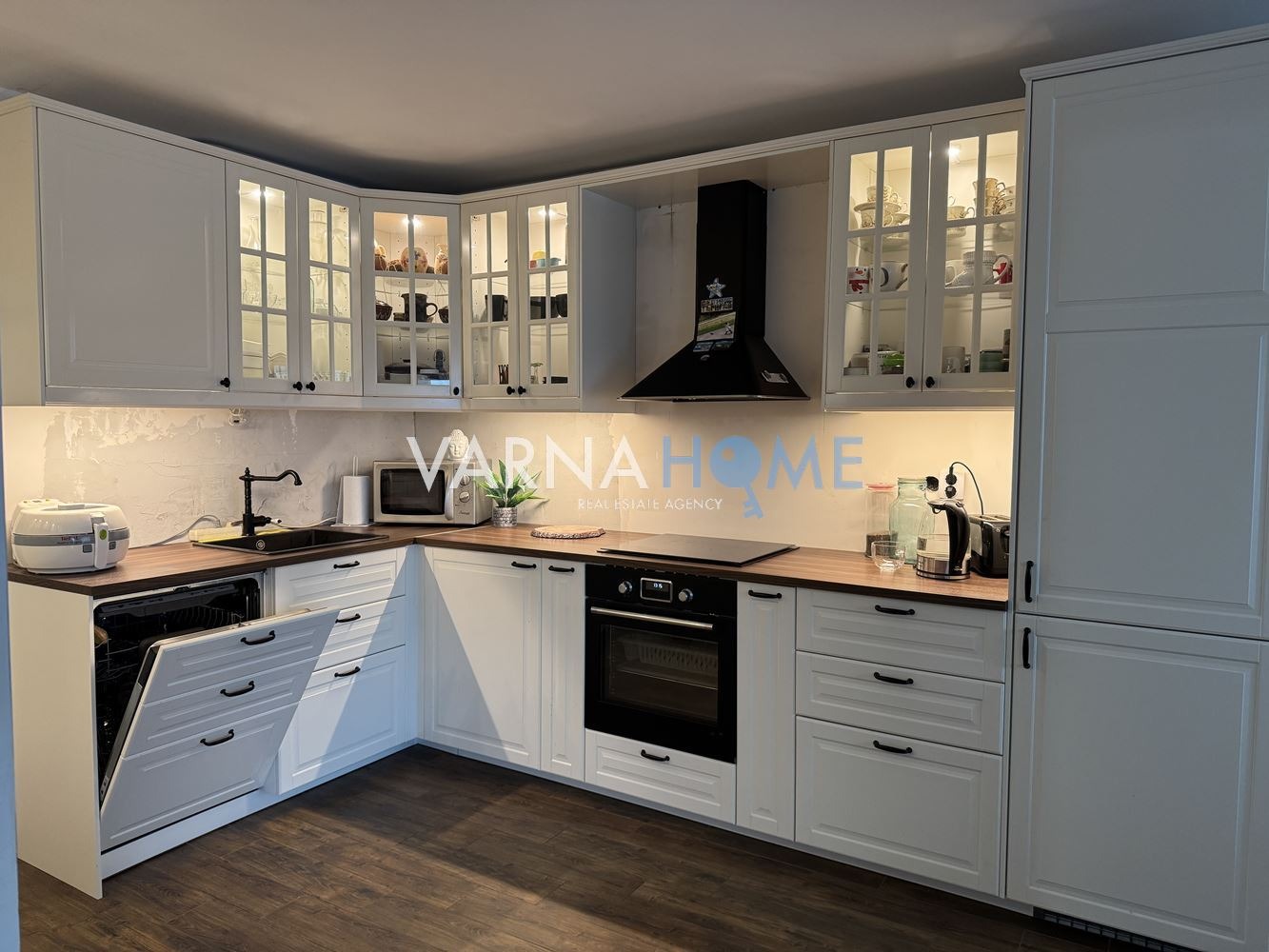 Продава 3-СТАЕН, гр. Варна, Централна поща, снимка 6 - Апартаменти - 54179766