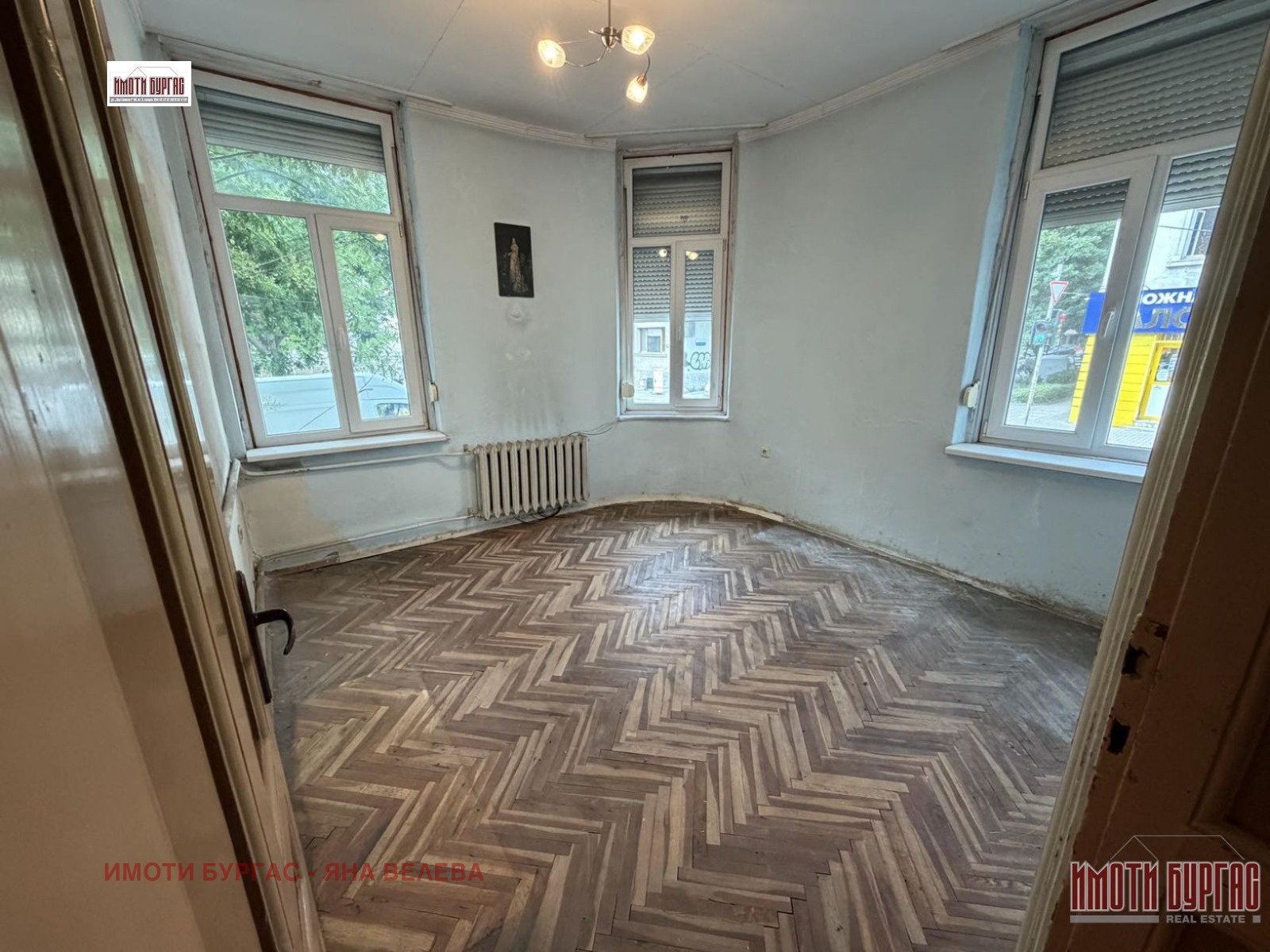 Продава ЕТАЖ ОТ КЪЩА, гр. Бургас, Център, снимка 7 - Етаж от къща - 55282043